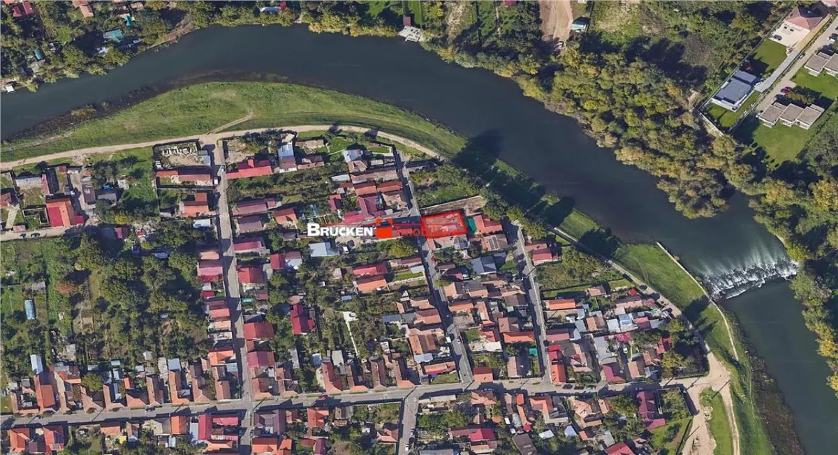 Teren de casa pe malul Crisului –  300 mp cu fundatie existenta - foto 3