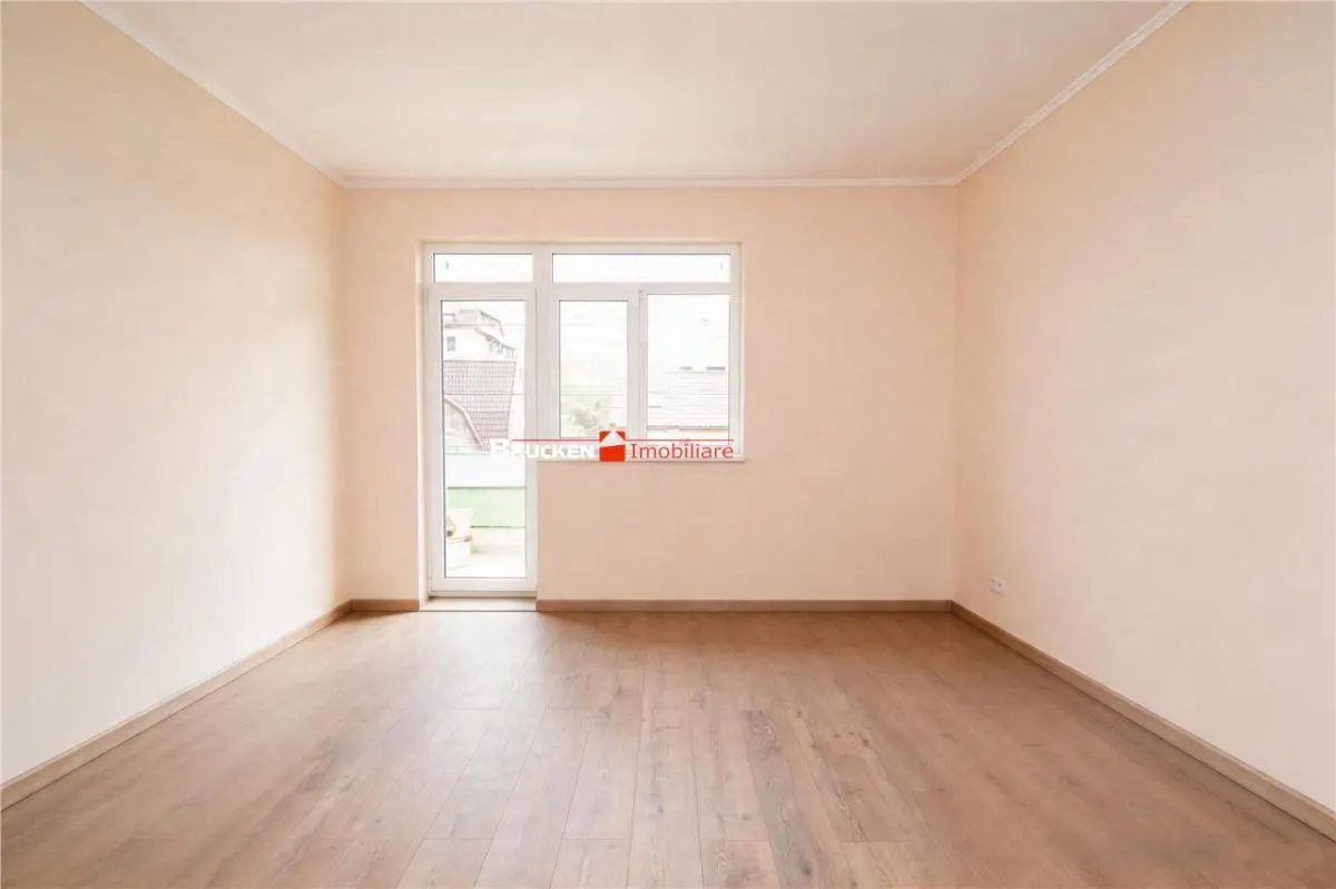 Apartament 2 camere | Balcon | Curte privata | Zona Sp. Judetean - foto 7