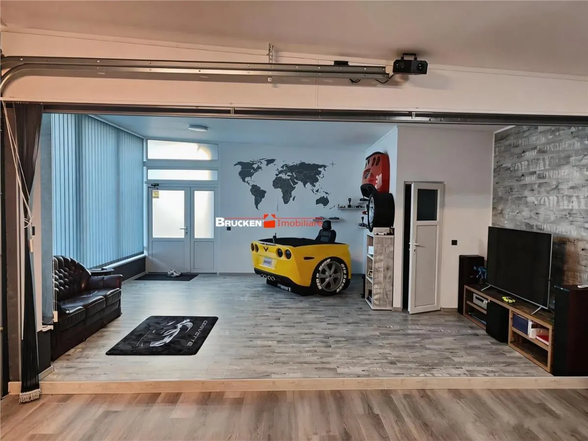Spatiu comercial vizibil la soseaua principala | 55 mp | Sanmartin - foto 1