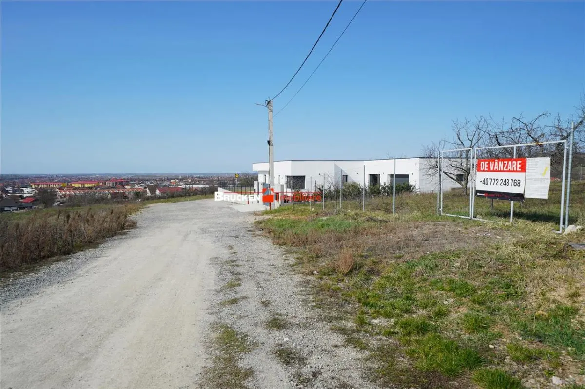 Teren pe deal | 2400 mp - foto 6