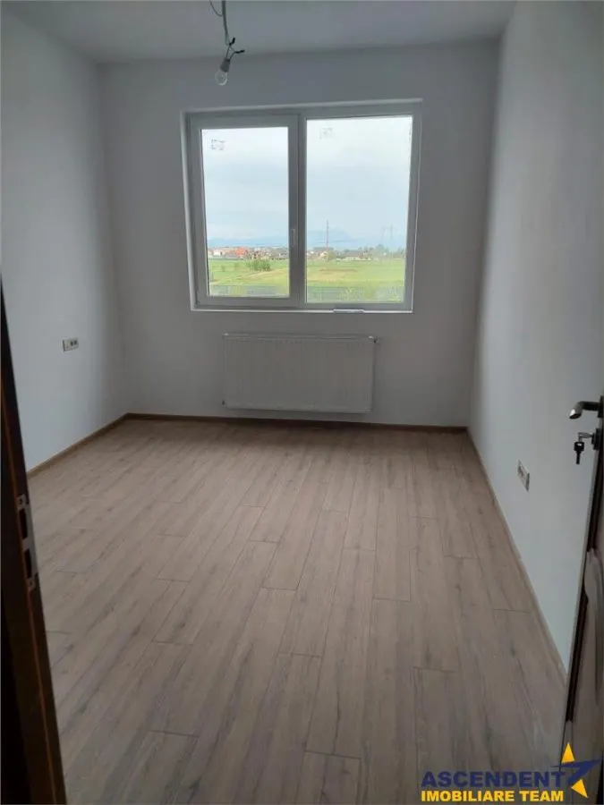 Regim vila, Sanpetru, Brasov - foto 3