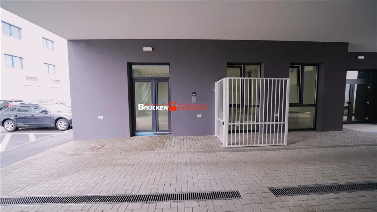 Spatiu comercial de inchiriat â€“ 150 mp â€“ zona Barnutiu / Decebal, Oradea - foto 3