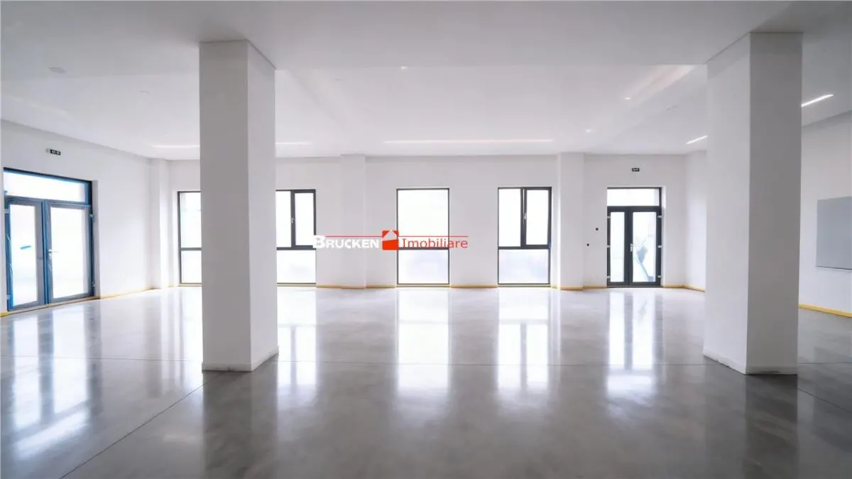 Spatiu comercial de inchiriat â€“ 150 mp â€“ zona Barnutiu / Decebal, Oradea - foto 6
