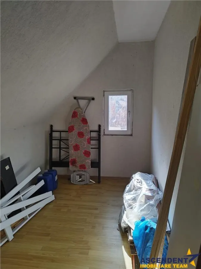 Casa cu doua apartamente in pitorescul areal al Cetatii Medievale - Scheii Brasovului - foto 25