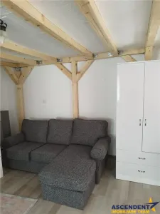 Casa cu doua apartamente in pitorescul areal al Cetatii Medievale - Scheii Brasovului - foto 6