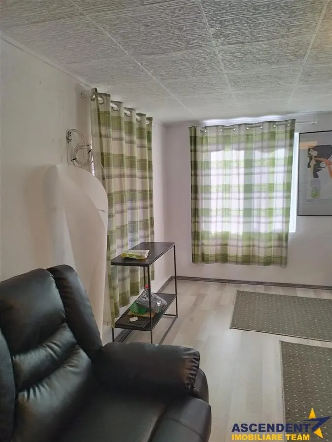 Casa cu doua apartamente in pitorescul areal al Cetatii Medievale - Scheii Brasovului - foto 10