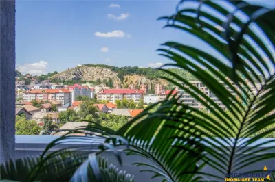 La imbinarea a trei cartiere, 2.000 mp teren intravilan + casa,  Brasov - Brasov