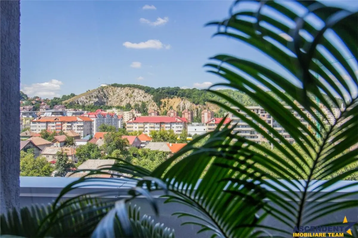 La imbinarea a trei cartiere, 2.000 mp teren intravilan + casa,  Brasov - foto 1