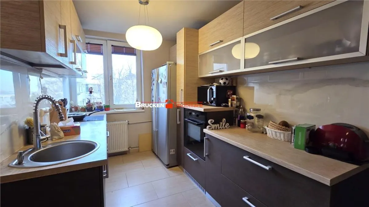 Apartament 4 camere | 76 mp utili | Etaj IV | Vedere spre Cris - foto 3