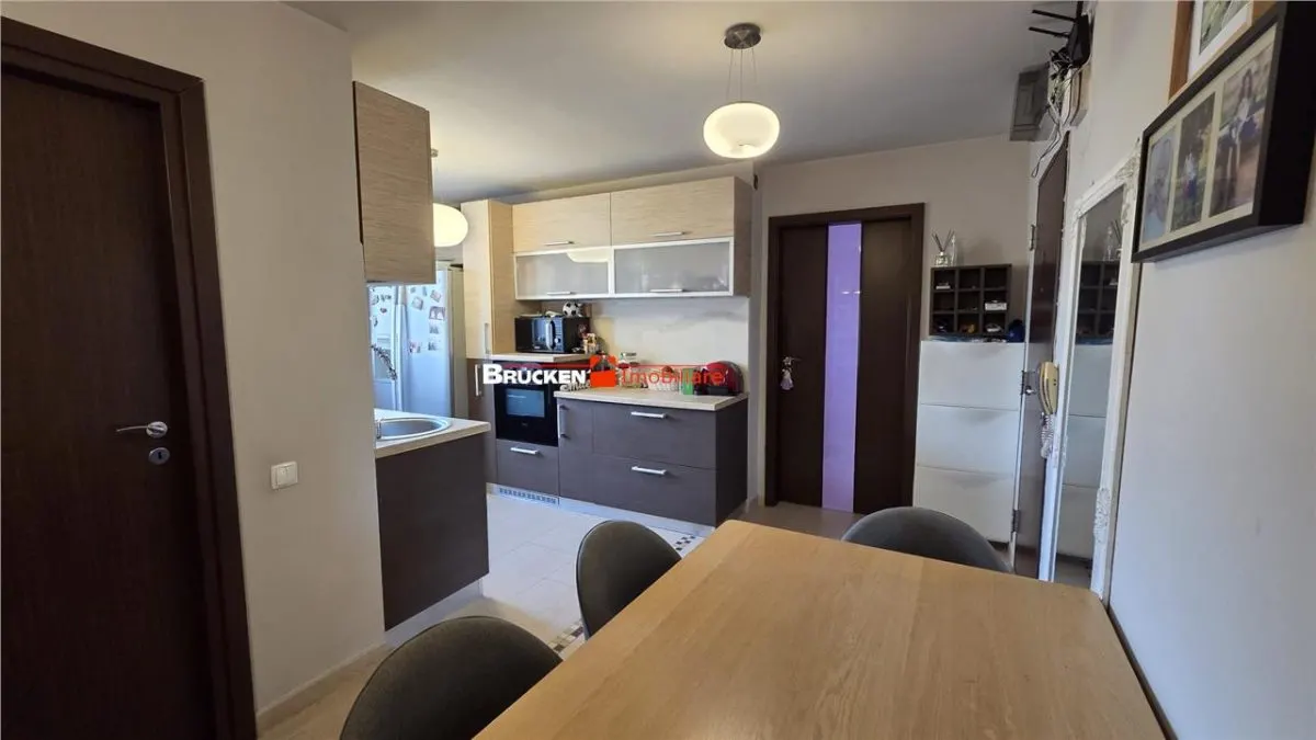 Apartament 4 camere | 76 mp utili | Etaj IV | Vedere spre Cris - foto 4