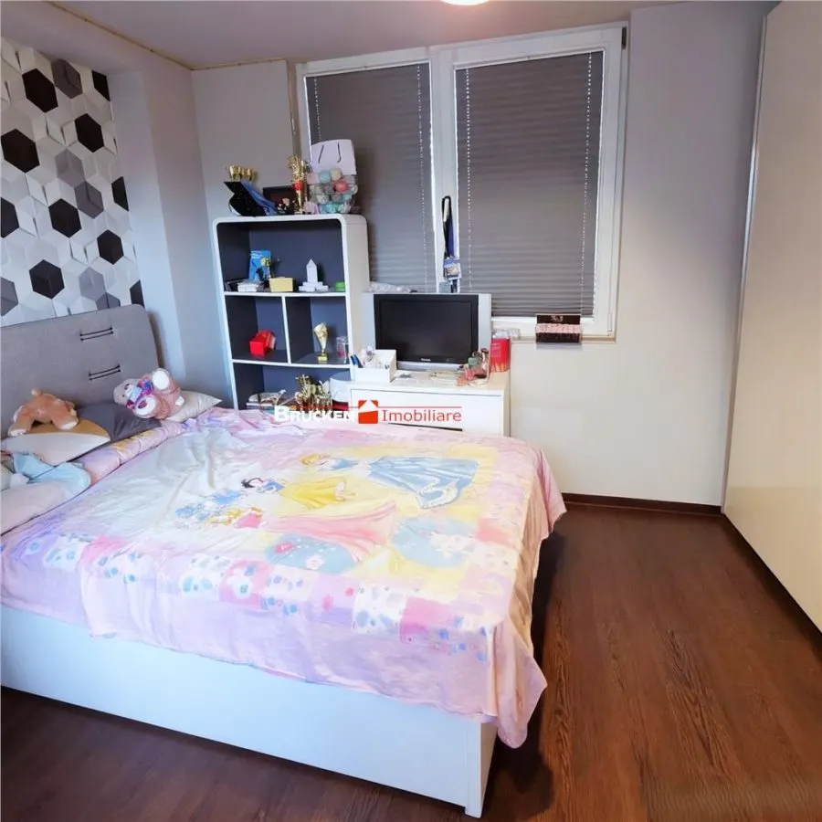 Apartament 4 camere | 76 mp utili | Etaj IV | Vedere spre Cris - foto 7