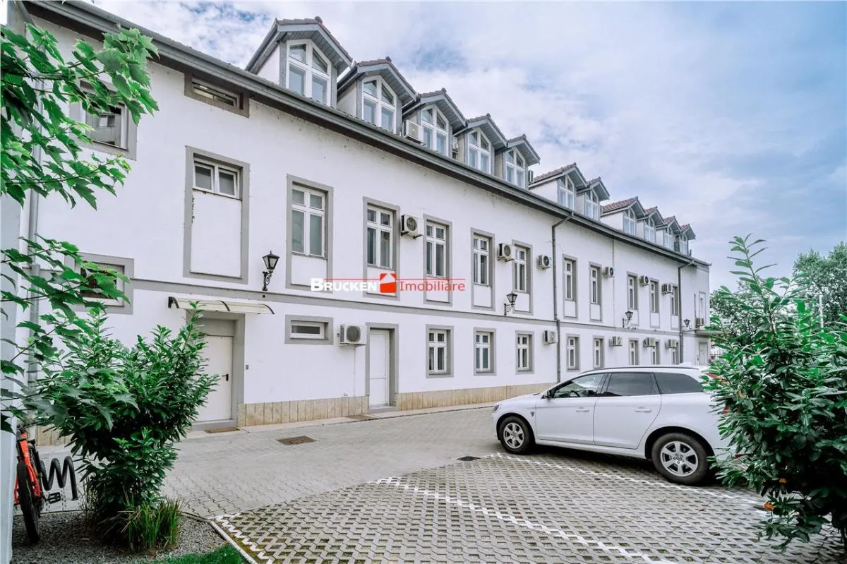 Ultracentral Oradea - Cladire de birouri P+E+M cu dotari moderne si parcare proprie - foto 1