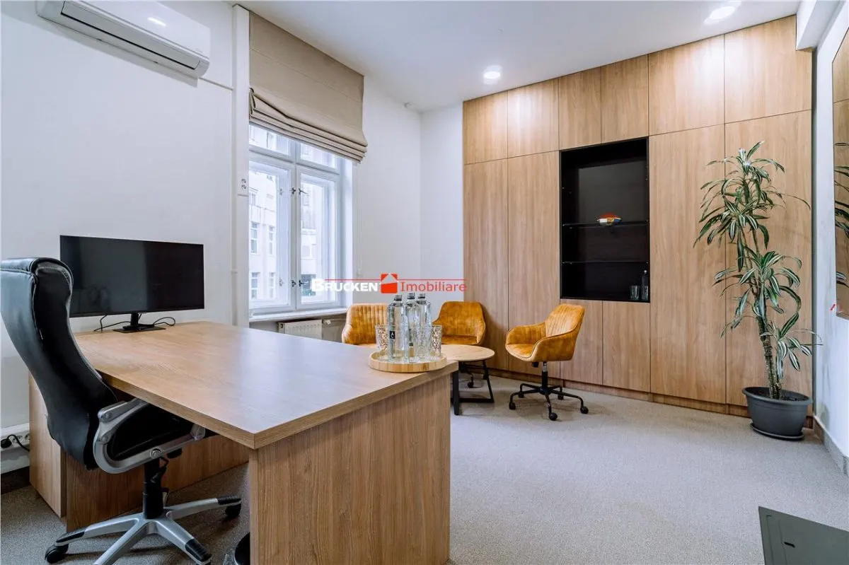 Ultracentral Oradea - Cladire de birouri P+E+M cu dotari moderne si parcare proprie - foto 2