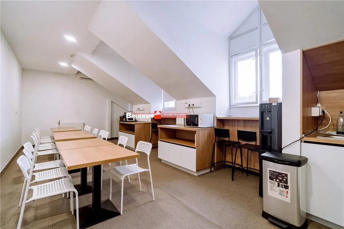 Ultracentral Oradea - Cladire de birouri P+E+M cu dotari moderne si parcare proprie - foto 6