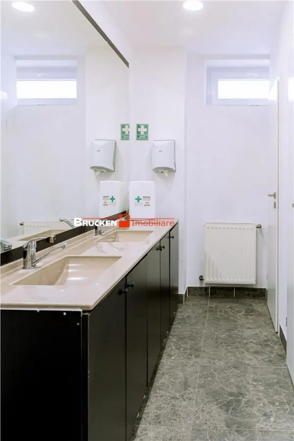 Ultracentral Oradea - Cladire de birouri P+E+M cu dotari moderne si parcare proprie - foto 8