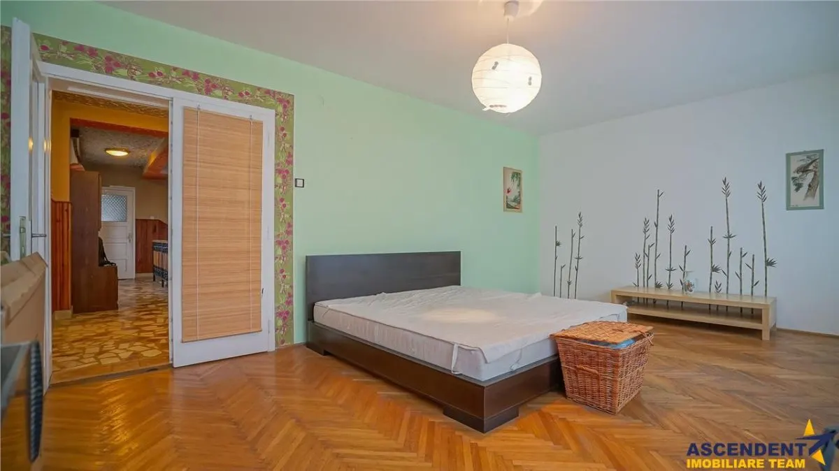 Vila rezidential/ comercial, Sacele, Turches - foto 2