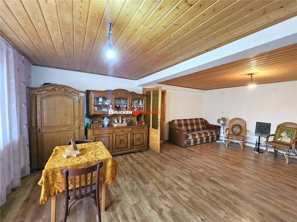 Casa spatioasa P+M cu spatiu comercial â€“ Rogerius, zona Stadionului - foto 4