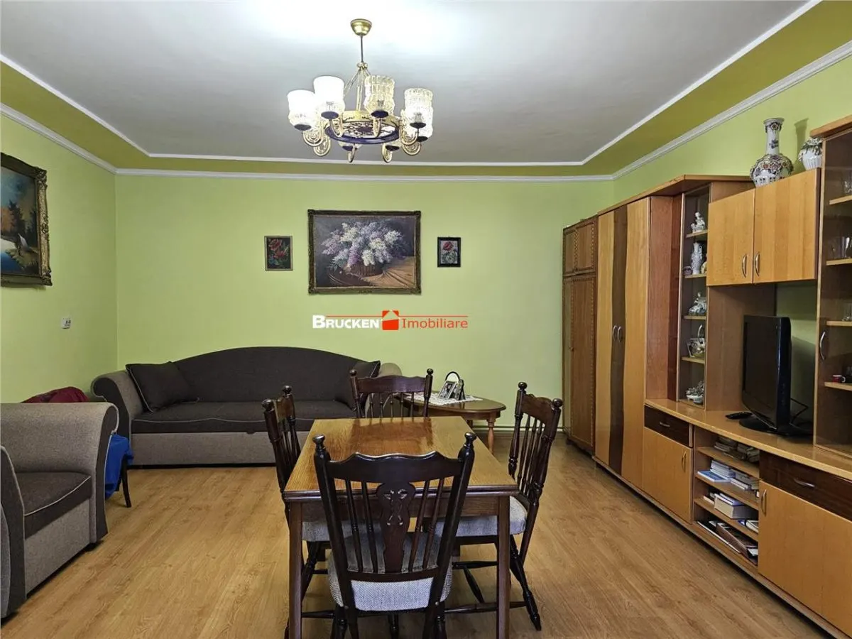Casa spatioasa P+M cu spatiu comercial â€“ Rogerius, zona Stadionului - foto 7