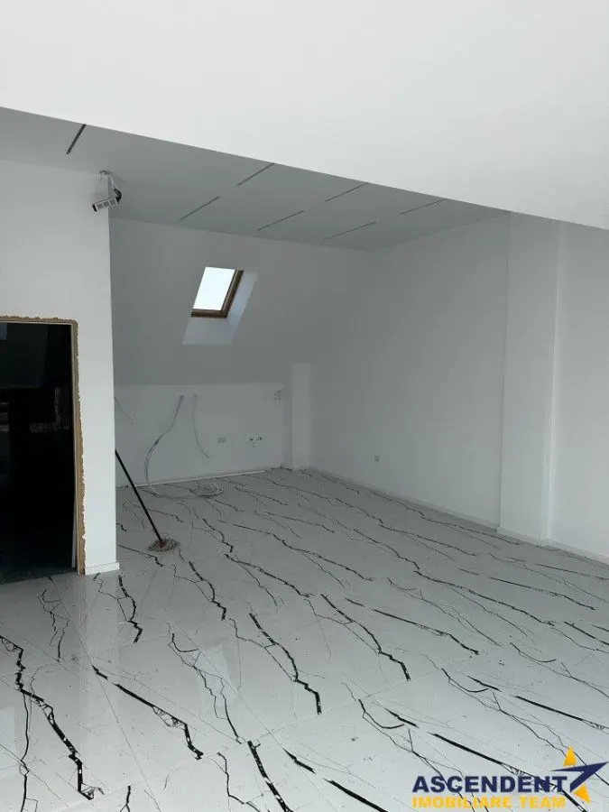 Regim vila, nou, decomandat, incalzire pardoseala, finisaje LUX, Tractorul ,Brasov - foto 5