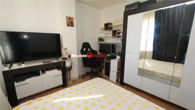 Apartament cu 3 camere de vanzare - foto 4
