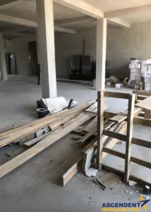 Spatiul este pretabil pentru activitati de logistica, depozitare, productie sau distributie. - foto 11