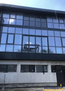 Spatiul este pretabil pentru activitati de logistica, depozitare, productie sau distributie. - foto 10