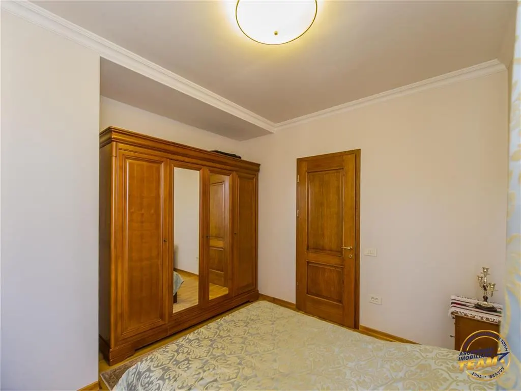 Trei imobile speciale, deschidere variante destinatie, incadrata pe 1.100 mp teren, Brasov - foto 20
