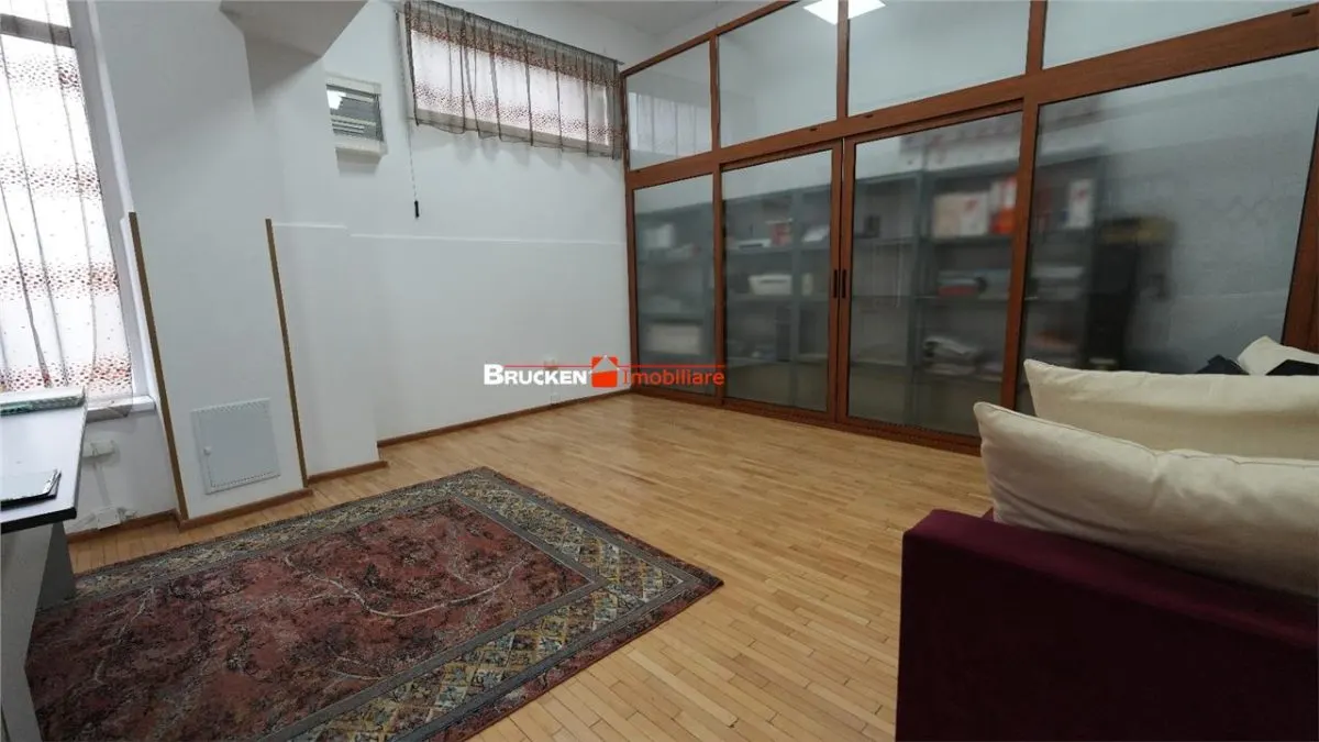 De inchiriat spatiu comercial in Marghita - foto 11