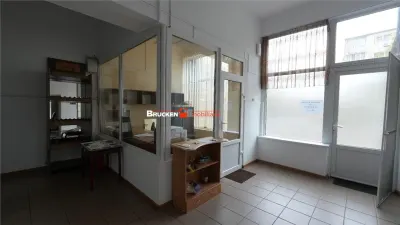 De inchiriat spatiu comercial in Marghita - foto 12
