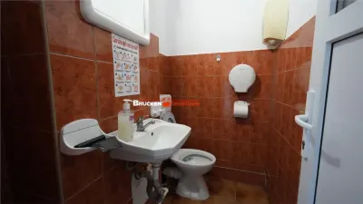 De inchiriat spatiu comercial in Marghita - foto 15