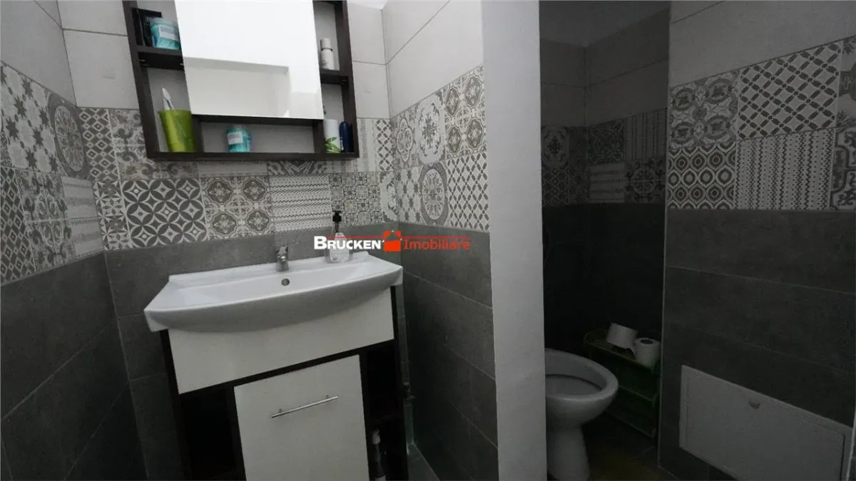 De inchiriat spatiu comercial in Marghita - foto 20