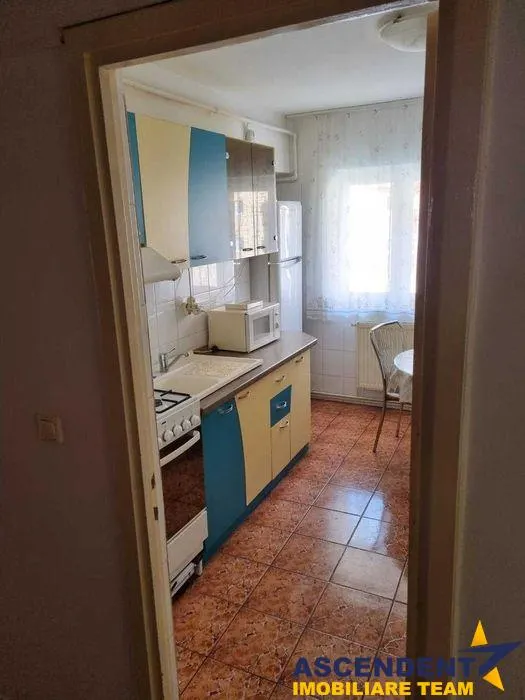 Apartament cu 3 camere, 2 balcoane, in zona Racadau, Brasov - foto 2
