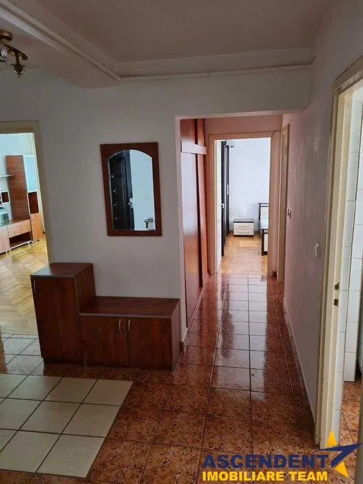 Apartament cu 3 camere, 2 balcoane, in zona Racadau, Brasov - foto 4