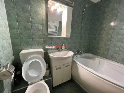 Apartament cu 3 camere de inchiriat - foto 11