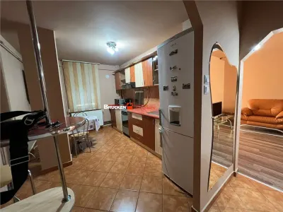 Apartament cu 3 camere de inchiriat - foto 9