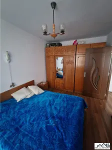 De VANZ. APART 2 cam, Et. 3 din 3 , 51mp., liber - Barlad