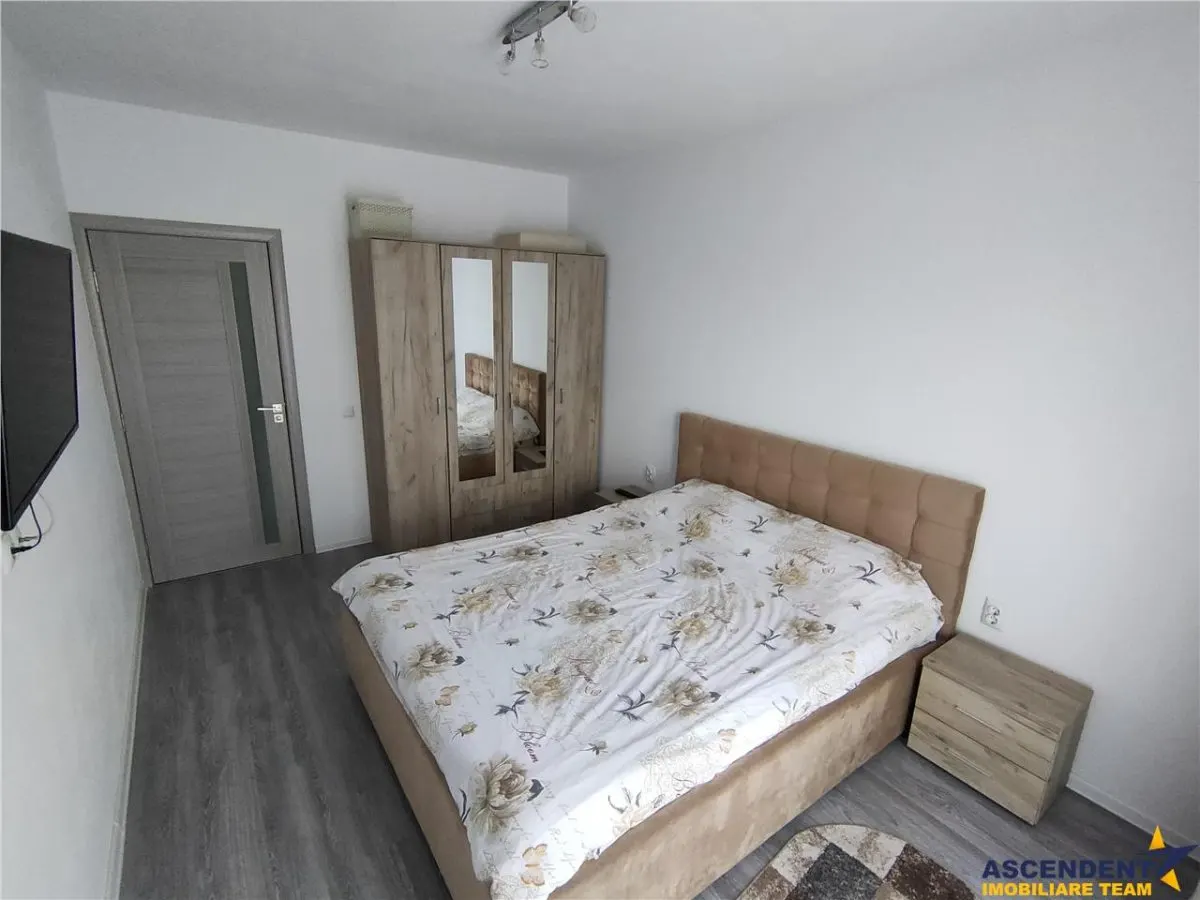 Apartament in casa, curte proprie, mobilat, intrare Sanpetru, - foto 20