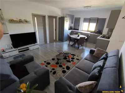 Apartament in casa, curte proprie, mobilat, intrare Sanpetru, - foto 9