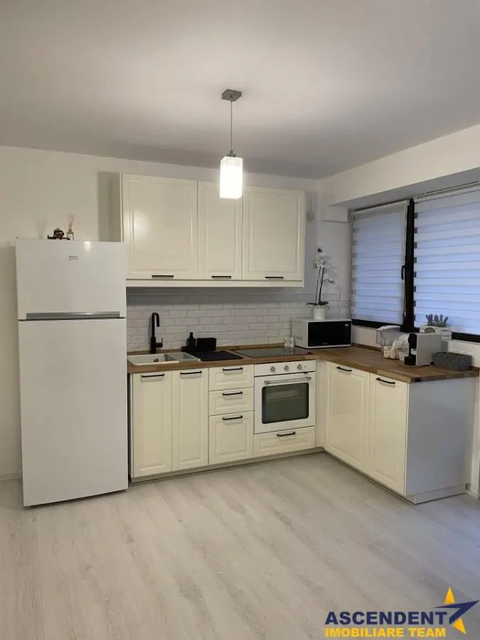 Bloc nou, sub aripa padurii, Predeal, Brasov - foto 3