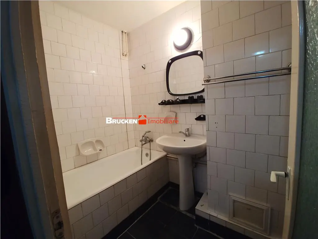 De inchiriat apartament cu o camera - foto 4