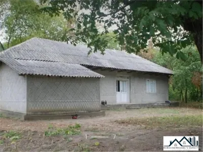 DE VZ. CASA 4 Camere, din chirpici sup. 75 mp, teren-4715mp - foto 2