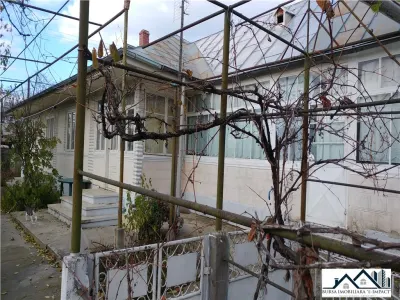 De VINZ. Casa 10 camere+depedinte, Zorleni - Islaz , Id_Bursa 357 - foto 2