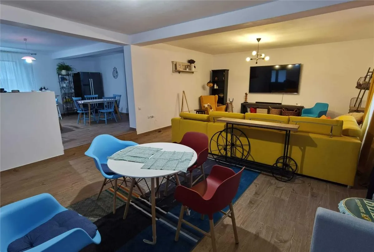 Pensiune si/ sau rezidential, pe 1.000 mp teren, Bran, Brasov - foto 2