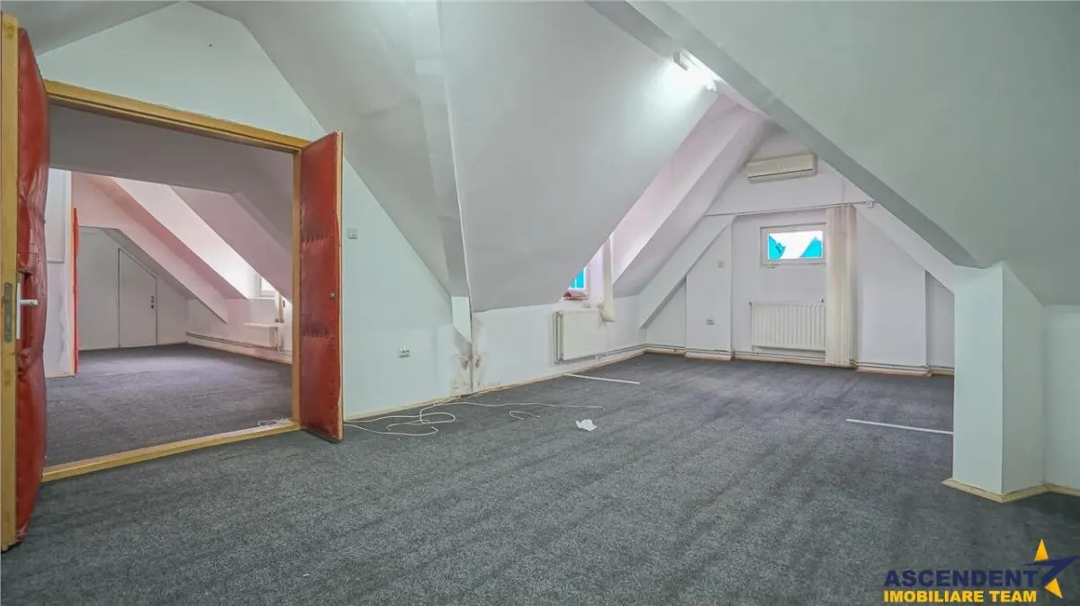 In imendiata vecinatate a Pietei Sfatului si Strazii Republicii, pe 440 mp, Brasov - foto 8