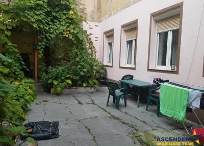 Apartament la casa, cu spatiu de depozitare, Centrul Istoric, Brasov - foto 2
