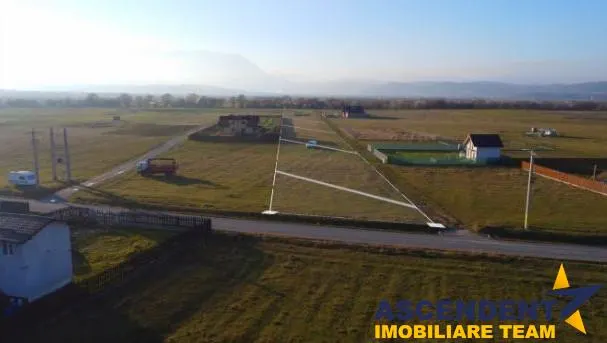 10.000 mp teren, langa case, Rasnov, Panicel, Brasov - foto 2