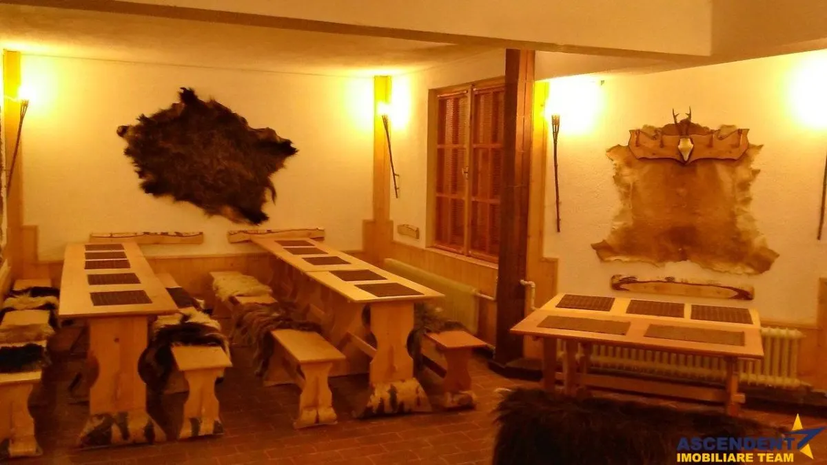 La poalele muntilor Piatra Craiului,pe domeniu de 4.000 mp teren, Brasov - foto 2
