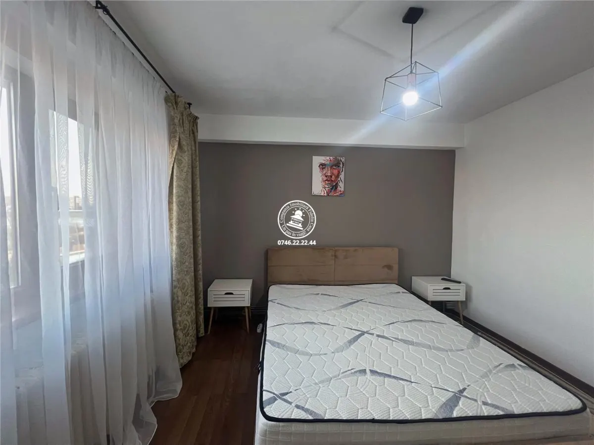 Apartament de vanzare cu 3 camere in Nicolina - foto 2