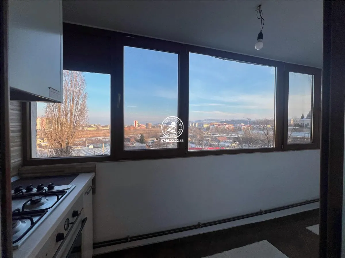 Apartament de vanzare cu 3 camere in Nicolina - foto 11