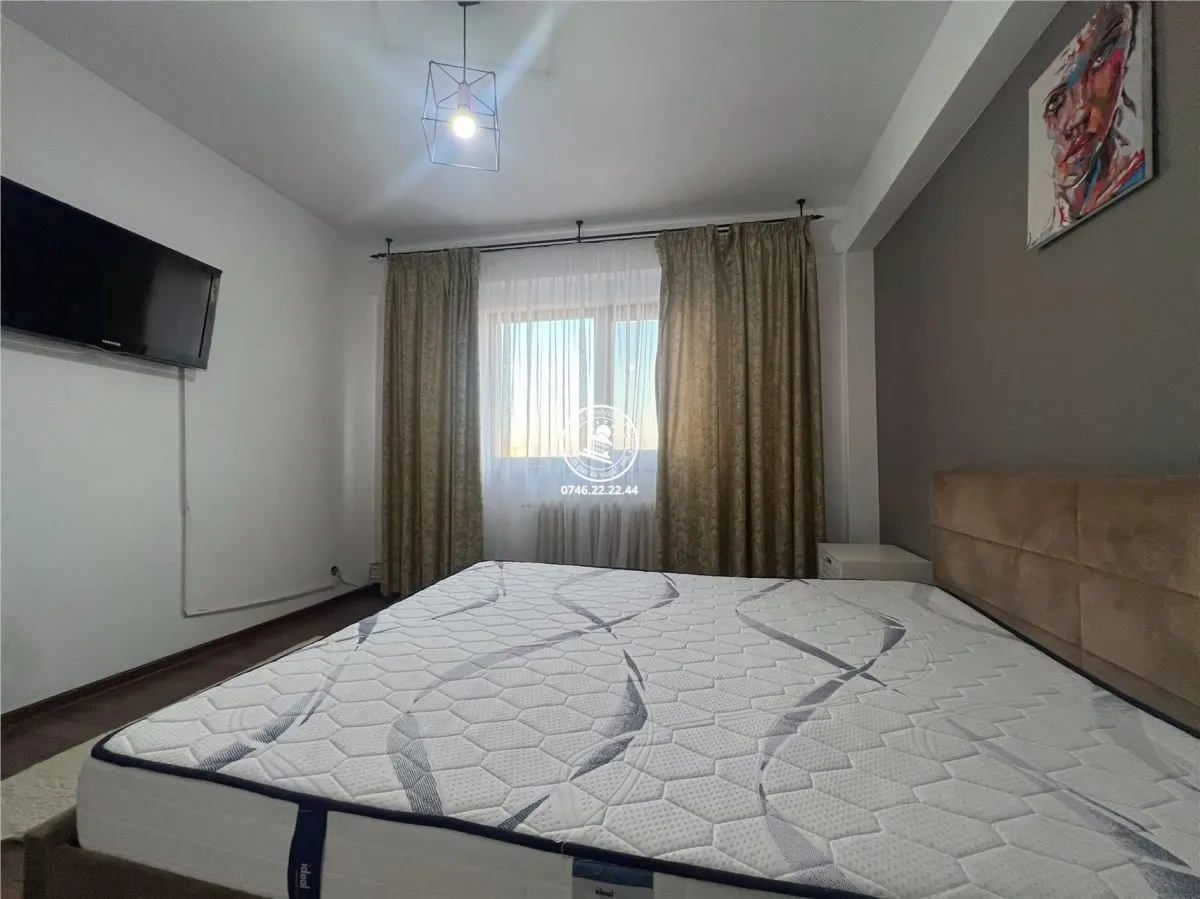 Apartament de vanzare cu 3 camere in Nicolina - foto 3